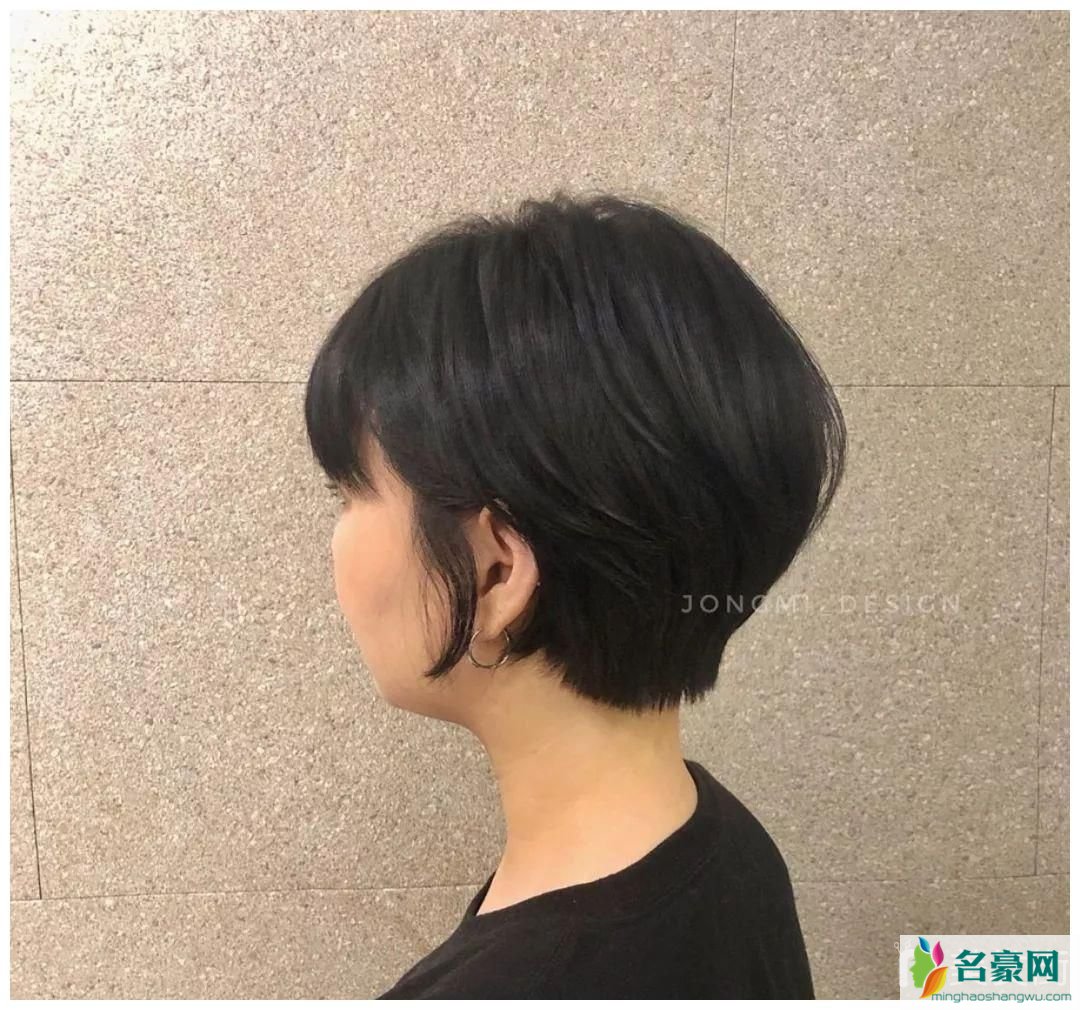 名豪网女发型图片_最美的减龄女生超短发发型图片41