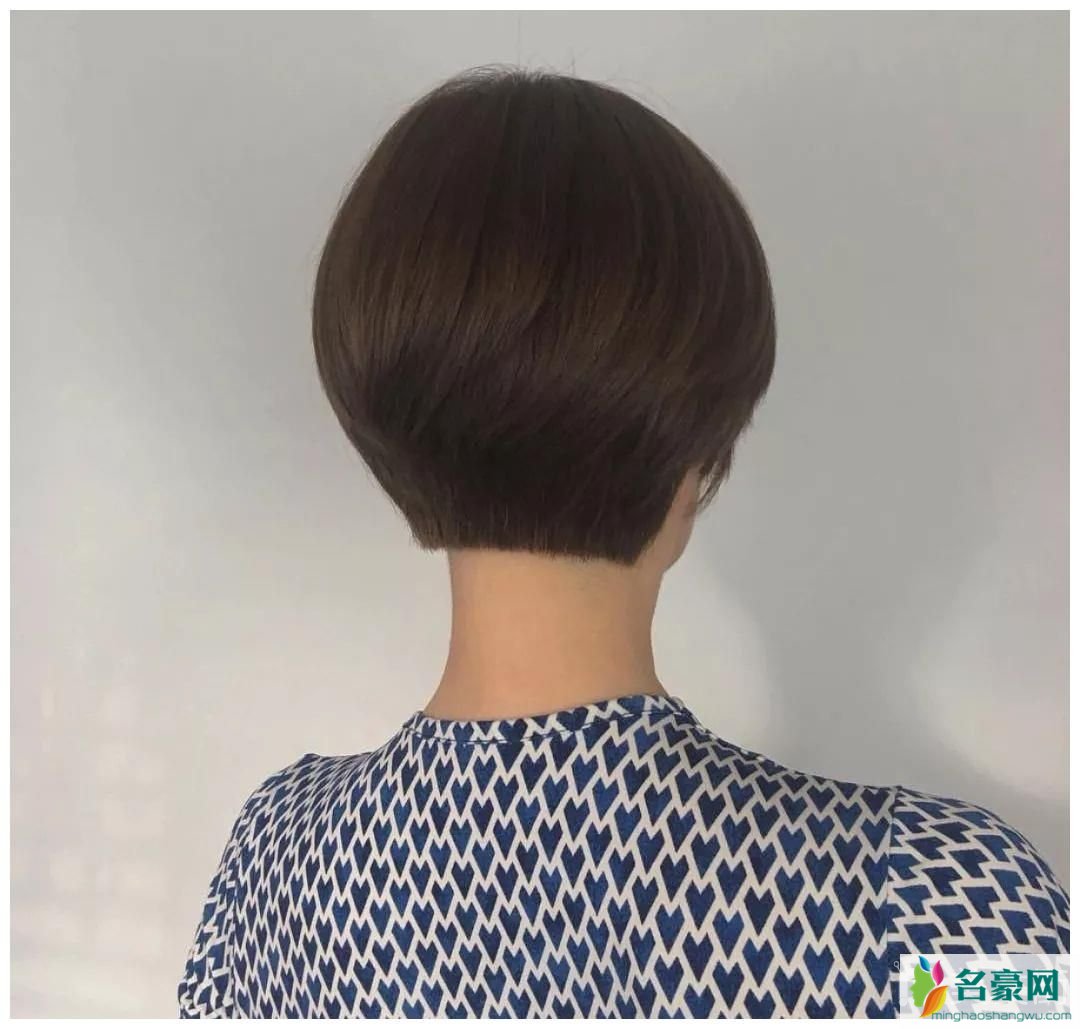 名豪网女发型图片_最美的减龄女生超短发发型图片9