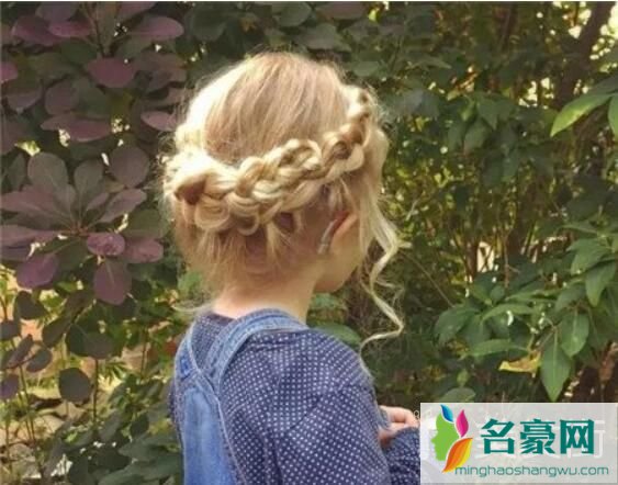 小女孩辫子100种图解_2019最新款幼儿园扎头发简单好看女童发型图片13