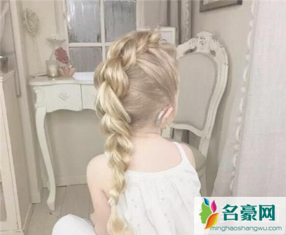 小女孩辫子100种图解_2019最新款幼儿园扎头发简单好看女童发型图片11