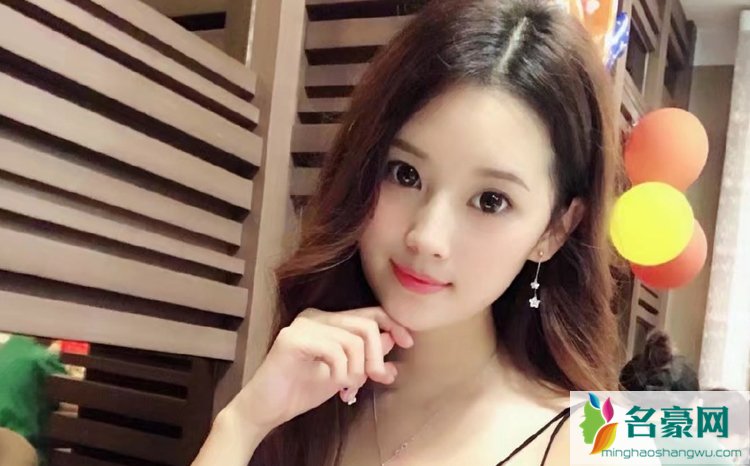 李艺菲