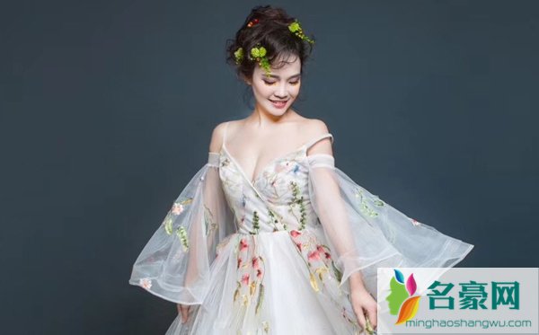 李艺菲