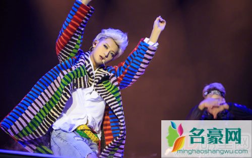 黄子韬被告法庭 与前经纪公司SM纠纷不断