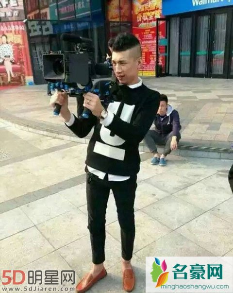 赵本山女儿疑似与MC天佑公开恋情 球球回复只是朋友关系