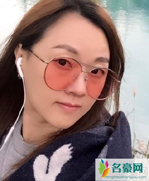 王自健前妻长文澄清 晒离婚协议书开撕