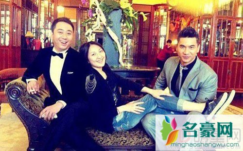 王自健前妻长文澄清 晒离婚协议书开撕