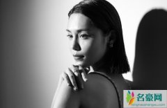 何穗韩丹彤长得像 她两什么关系为什么长得像