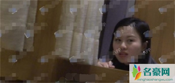 郭麒麟约会美女