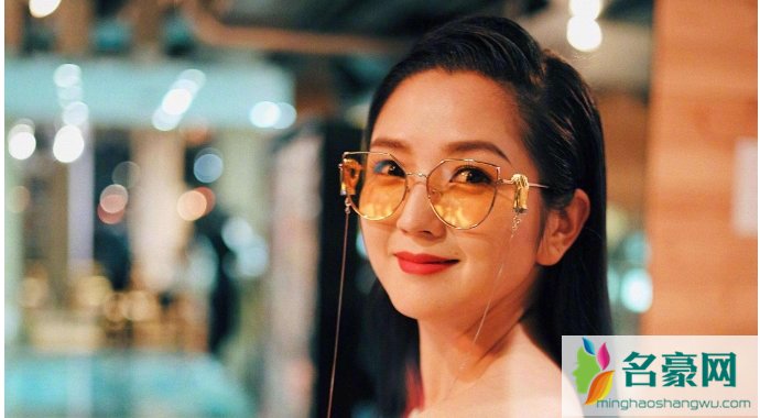 何洁结过几次婚