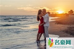 如何让喜欢的人主动追你？爱情里不是谁主动谁就输
