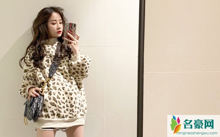 李艺微