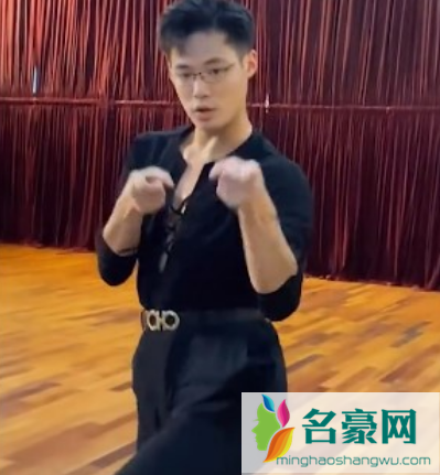 拉丁金轮啥梗什么意思3