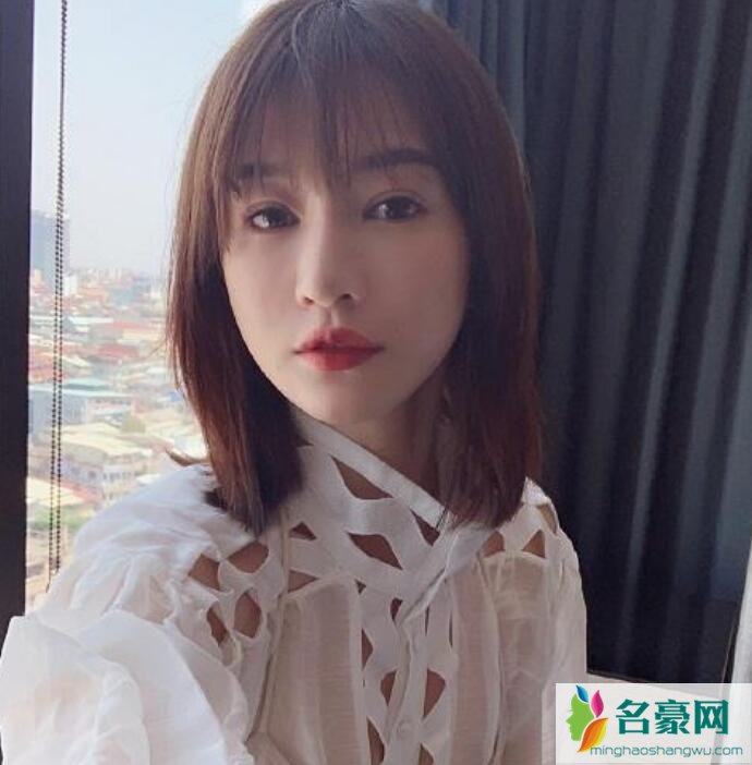 网红弯弯和李易峰睡了吗 