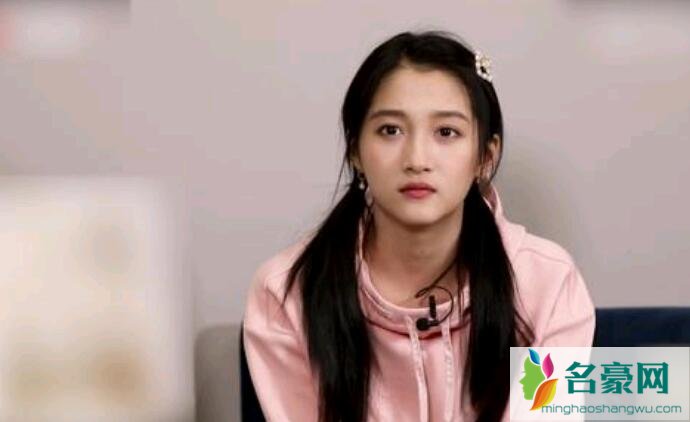 曝关晓彤去发热门诊