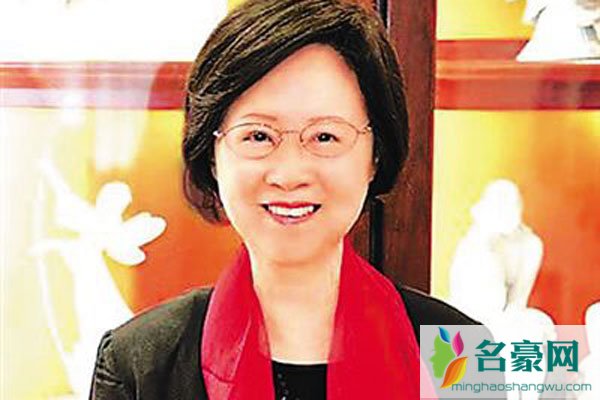 被琼瑶小说毒害的案例 三观正不正看自己别啥事都往琼瑶身上揽她没那么大本事