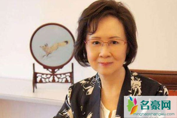 被琼瑶小说毒害的案例 三观正不正看自己别啥事都往琼瑶身上揽她没那么大本事