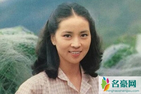 成龙林凤娇真实生活 这女的不是行尸走肉忍不了,吴绮莉比她有人性多了
