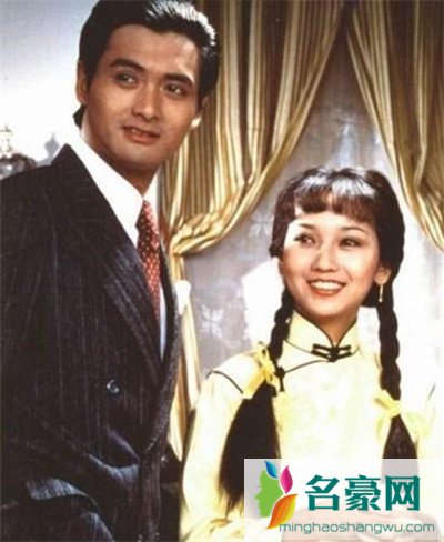 周润发赵雅芝女儿照片 不知真假就拿出来瞎说是真的他会不去认？