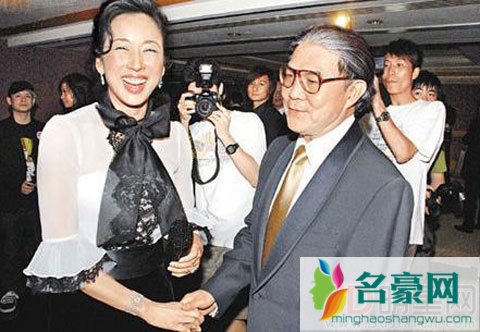霍震霆为什么不再婚 应该说郭晶晶嫁到霍家给霍家带来了更多无形的财富