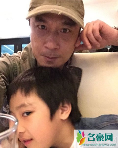 吴镇宇儿子怎么受伤的 受伤可以理解的主要是曹格太贱没道歉?