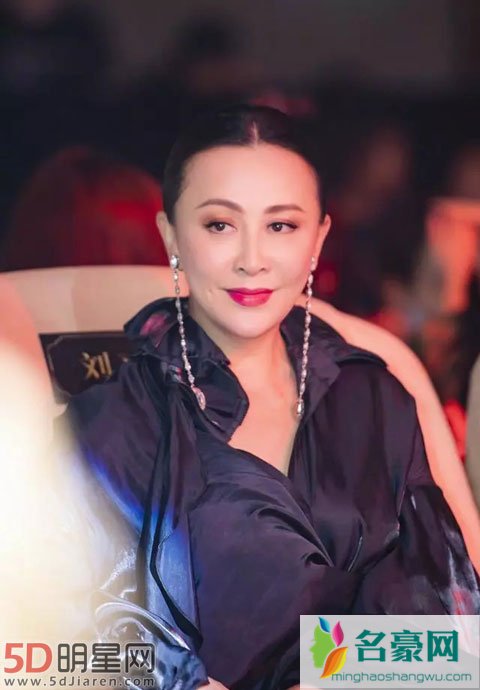 刘嘉玲被劫持视频 当年这件事的相片很多人看过她内心真的好强大