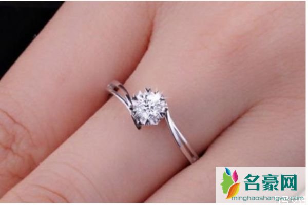 三金和婚戒是一回事吗 结婚戒指和订婚三金的区别