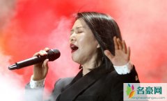 谭维维花臂还能上春晚 谭维维家庭背景厉害吗为什