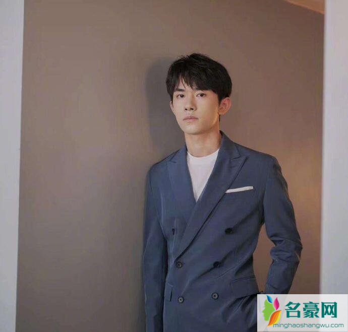 易烊千玺人气暴涨原因