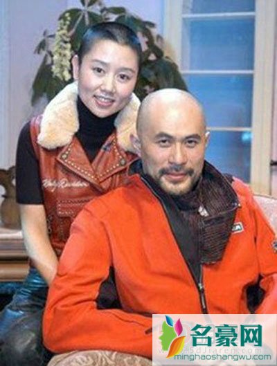 徐锦江老婆一直光头的原因揭秘 徐锦江跟她老婆怎么认识的