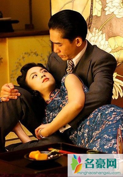 梁朝伟真的上汤唯了吗?是替身吗 梁朝伟吻了汤唯乳房照片