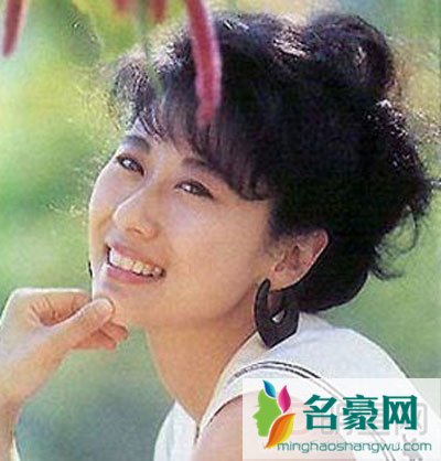 叶倩文是天后吗?为什么都说王菲有气场 王菲叶倩文关系如何