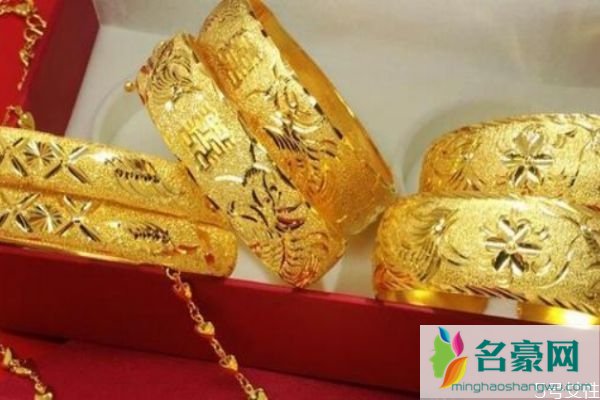 三金和钻戒包括什么 三金和钻石戒指什么时候送