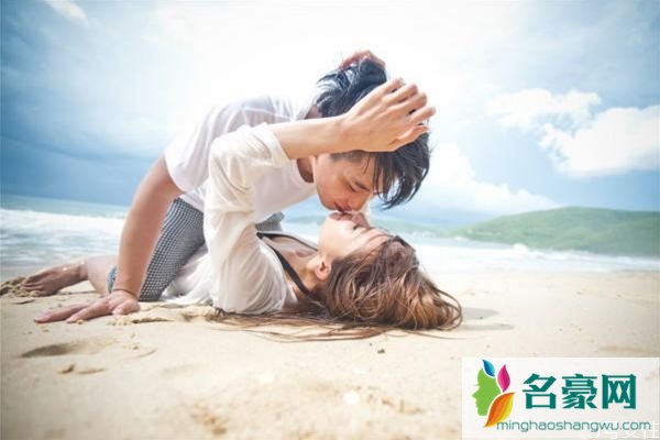 领了结婚证各住各家吗 领证了没结婚要住谁家