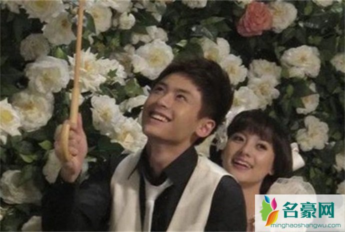 张哲瀚婚纱照
