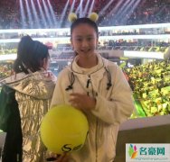 田亮一家现身澳网 11岁的森碟近照曝光身高瞩目网友