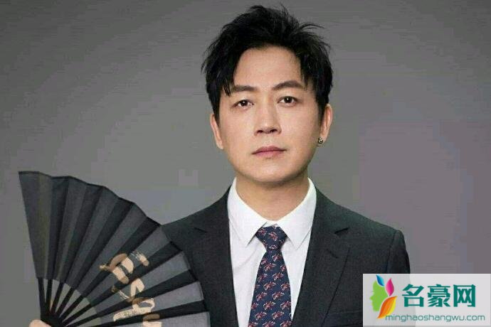 潘粤明为儿子庆生