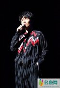 杨宗纬纽约演唱会被列6大罪状 网友粉丝却纷纷为其