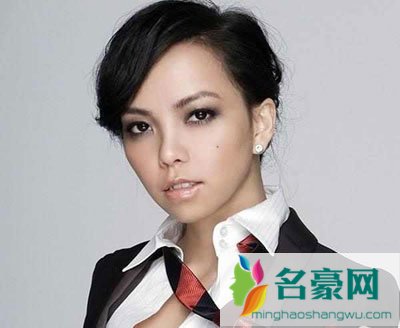 张惠妹的和音伴唱是谁 张惠妹的和音伴唱叫什么