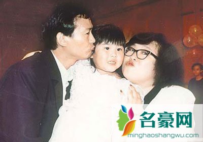 郑少秋沈殿霞女儿 郑少秋有几个女儿