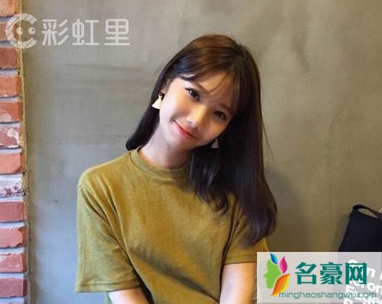 夏季女生发型5