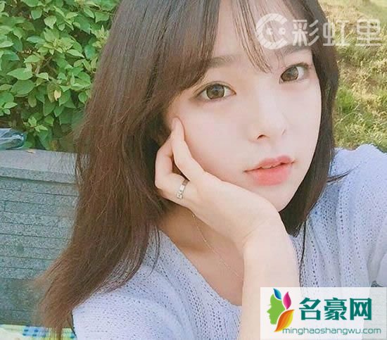 夏季女生发型6