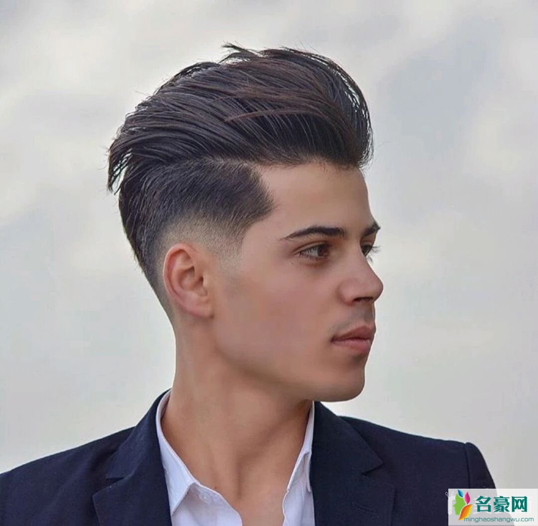 男士流行发型_适合夏季的男生短发精神帅气发型图片1