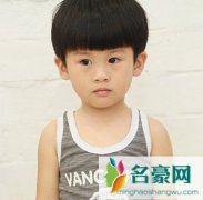 小孩蘑菇头短发发型图片 超萌小孩子蘑菇头发型