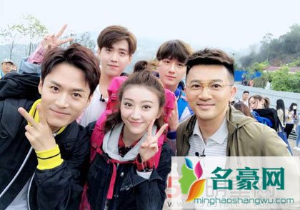 景甜加盟真人秀变身大姐姐十分暖心 网友表示非常期待