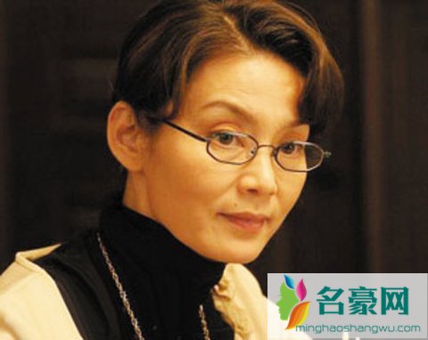演员潘虹现任老公 潘虹和老公的照片