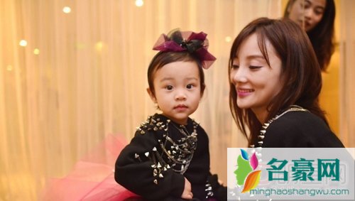 李小璐女儿近期照片现在照片 李小璐女儿庆生