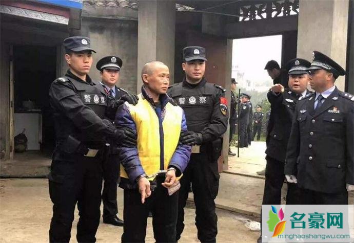 冯学华指认犯罪现场