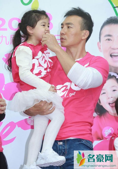 刘畊宏辟谣财政危机 妻子喊话财政大权归她管