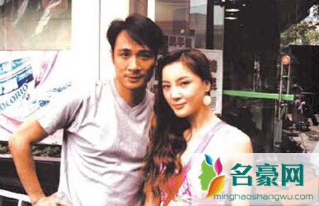 吴镇宇和老婆差几岁 吴镇宇老婆多大了