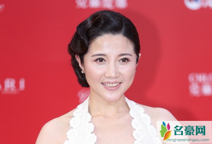 颜丙燕真正的丈夫是谁